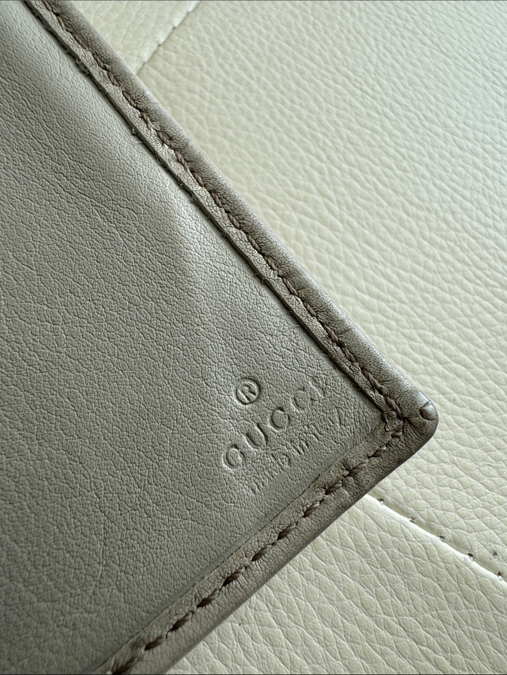 Gucci Cream GG Monogram Continental Wallet with Gold Logo - Picture 7 of 12